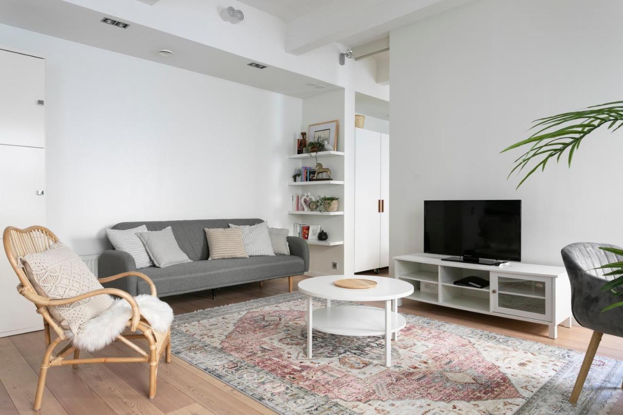 2Ndhomes Loft Apartment With Spa & Balcony By The White Church Helsingfors Exteriör bild