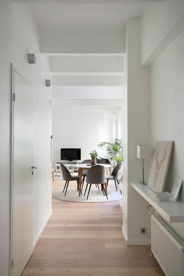 2Ndhomes Loft Apartment With Spa & Balcony By The White Church Helsingfors Exteriör bild