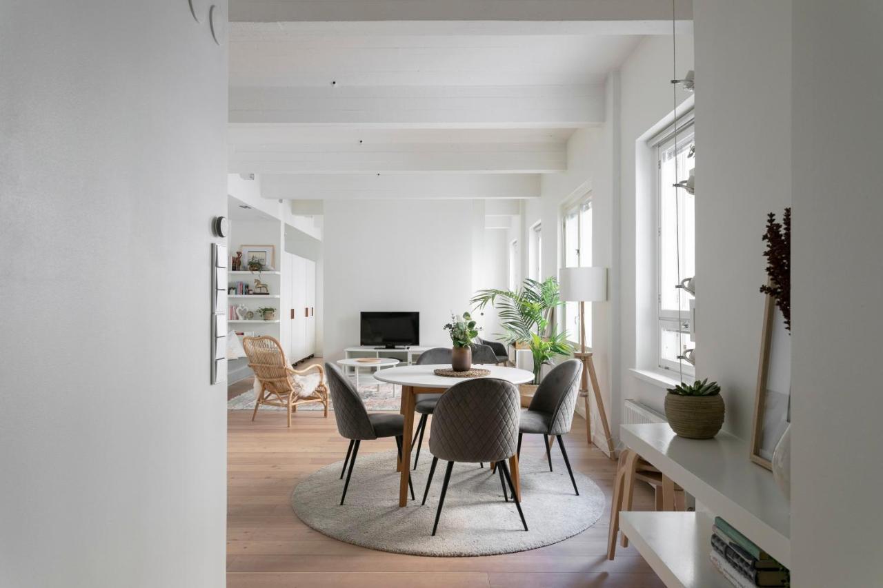 2Ndhomes Loft Apartment With Spa & Balcony By The White Church Helsingfors Exteriör bild